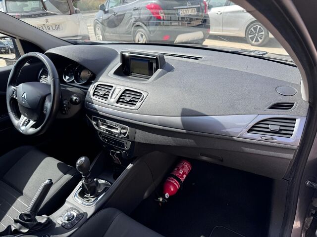 RENAULT MEGANE ESTATE 1.5 DCI SPANISH LHD IN SPAIN 135000 MILES SUPER 2014